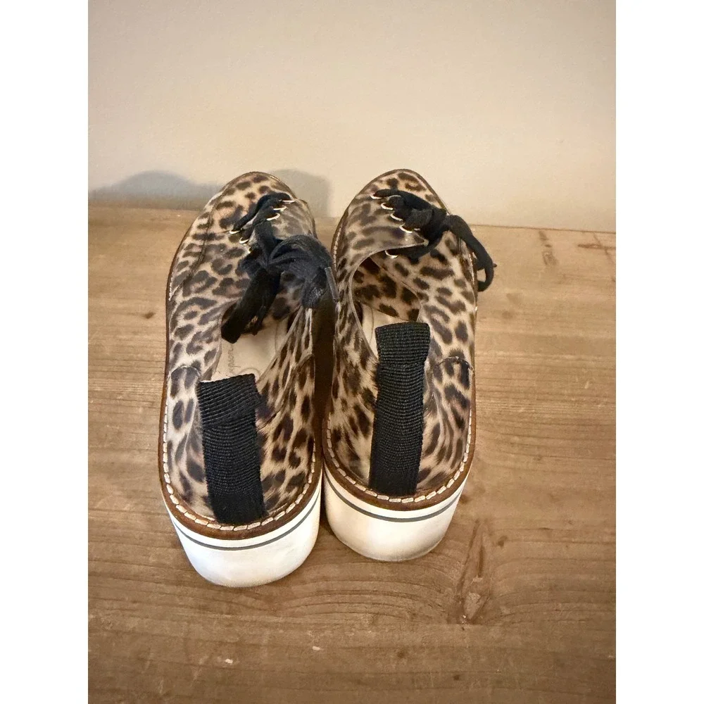 Jessica Simpson Leopard Print‎ Platform Oxfords Glossy Lace Up Shoes Brown White